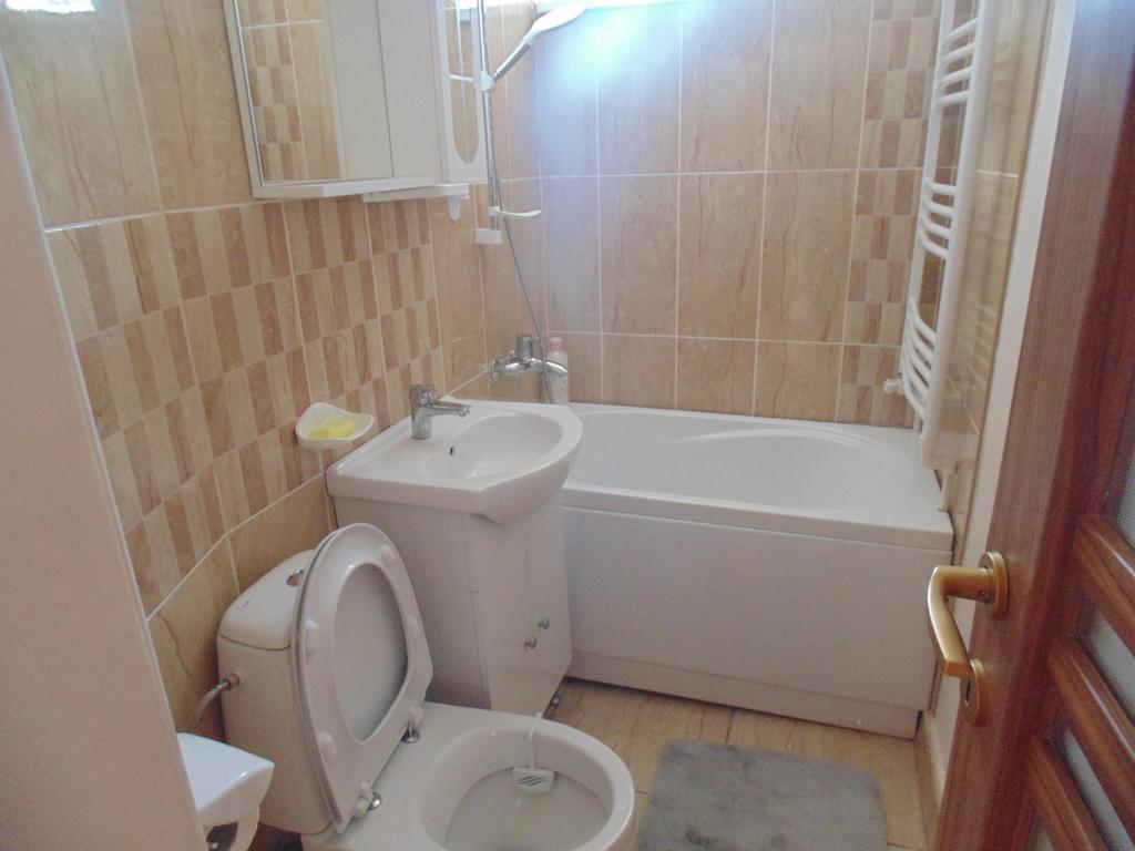 Amigohd Apartment Hunedoara Bagian luar foto